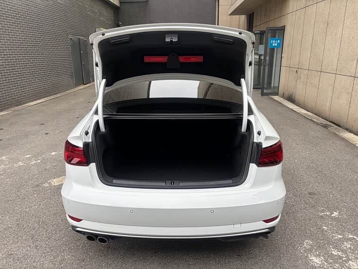 Audi A3 2020 Limousine 35 TFSI VI — фото 17