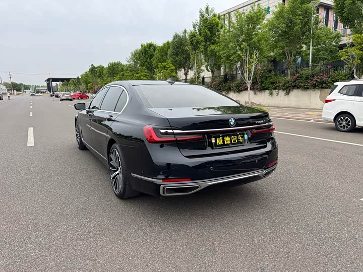 BMW 7-Series 2019 740 Li Leading — фото 6