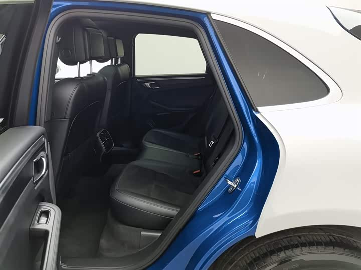 Porsche Macan 2017 Macan 2.0 T — фото 15