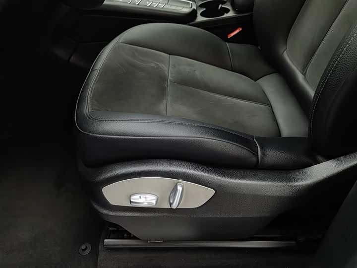 Porsche Macan 2017 Macan 2.0 T — фото 20
