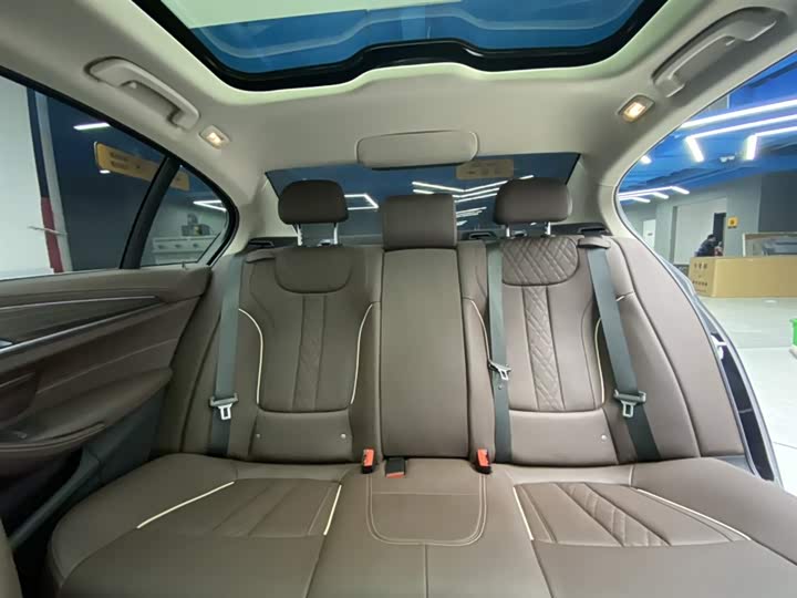 BMW 5-Series 2023 530 Li Leading — фото 22