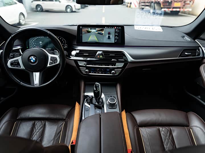 BMW 5 Series — фото 15