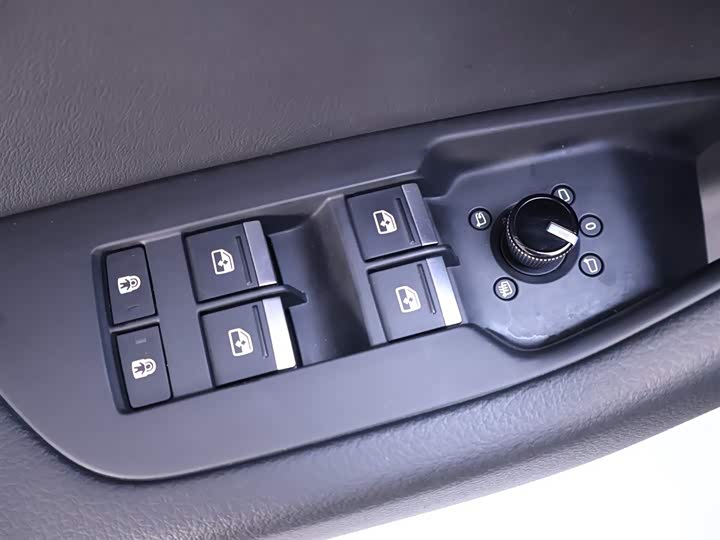 Audi A6L 2021 45 TFSI — фото 17