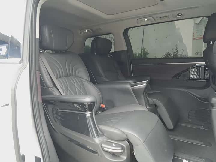 Trumpchi M8 2024 400 T — фото 6