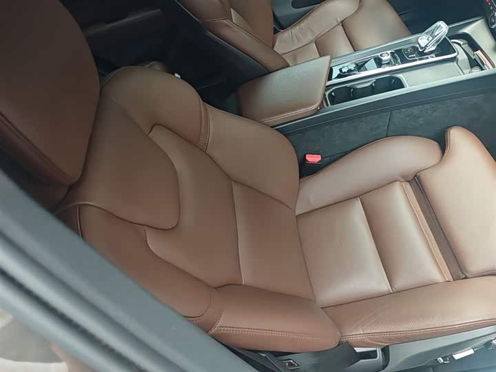 Volvo XC60 Hybrid 2022 T 8 PHEV 4 WD — фото 25
