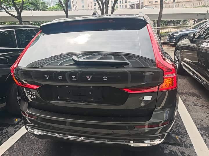 Volvo XC60 Hybrid 2022 T 8 PHEV 4 WD — фото 6