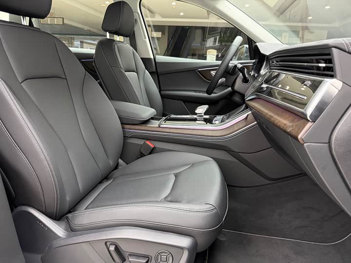 Audi Q 7 2025 45 TFSI quattro S line — фото 19