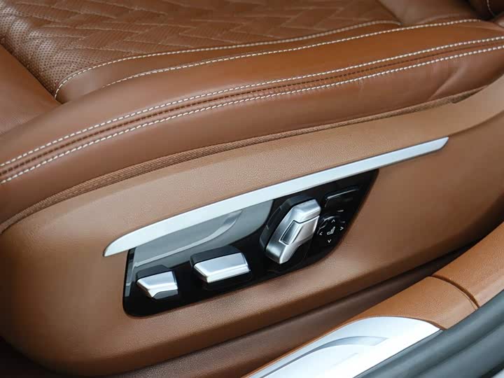 BMW 7-Series 2019 750 Li x Drive V 8 M — фото 4