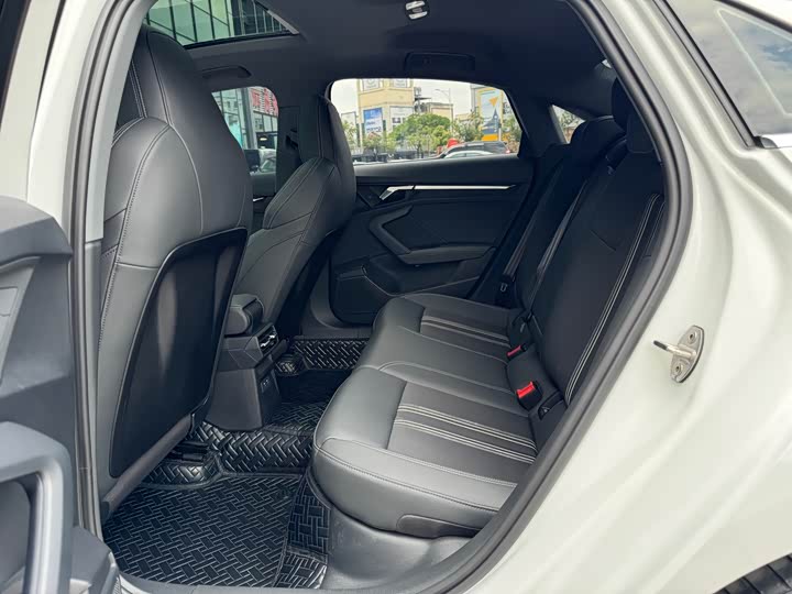 Audi A3 2024 A 3 L Limousine 35 TFSI Sport — фото 13