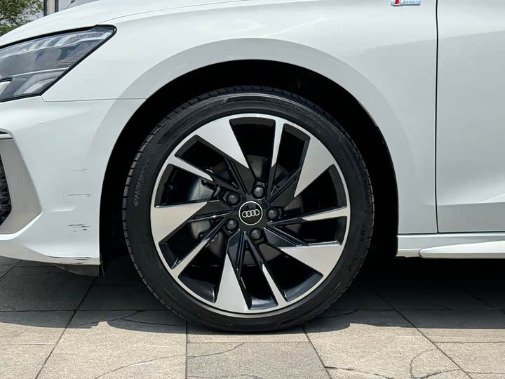 Audi A3 2024 A 3 L Limousine 35 TFSI Sport — фото 10