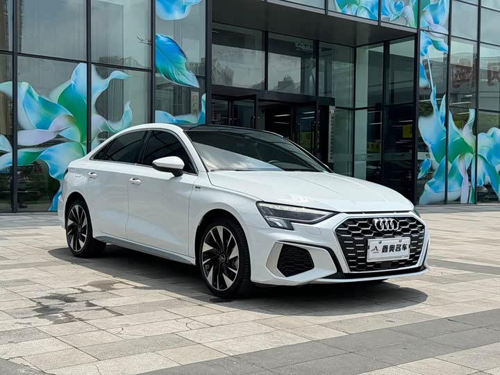 Audi A3 2024 A 3 L Limousine 35 TFSI Sport — фото 3