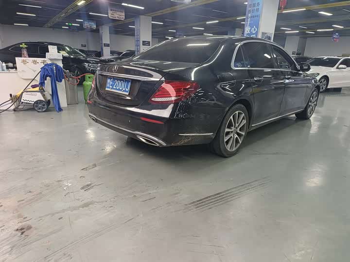 Mercedes-Benz E-Class 2019 E 300 L — фото 9