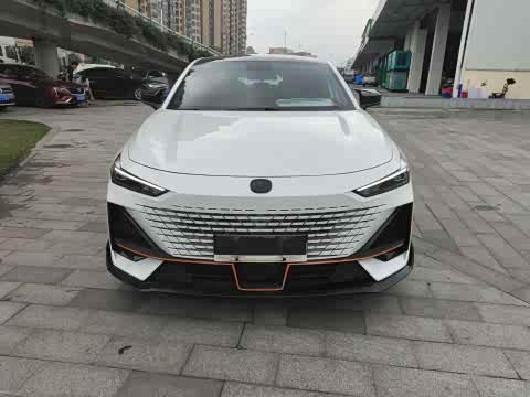 Changan UNI-V 2022 1.5 T — фото 13