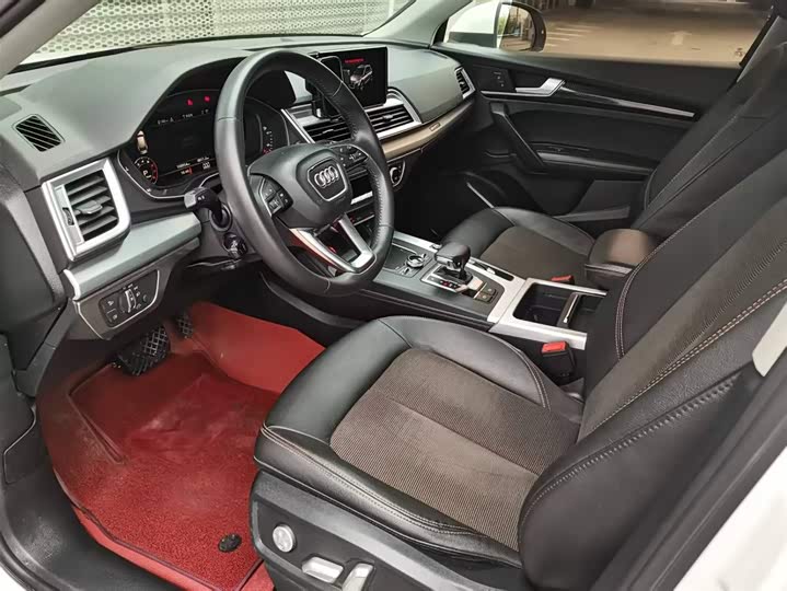 Audi Q5L 2018 40 TFSI V — фото 9