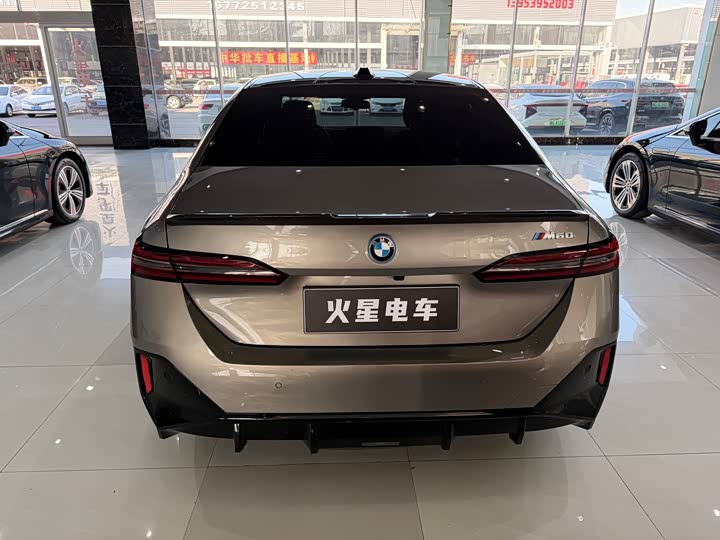 BMW i5 M60 2024 x Drive M 60 — фото 19