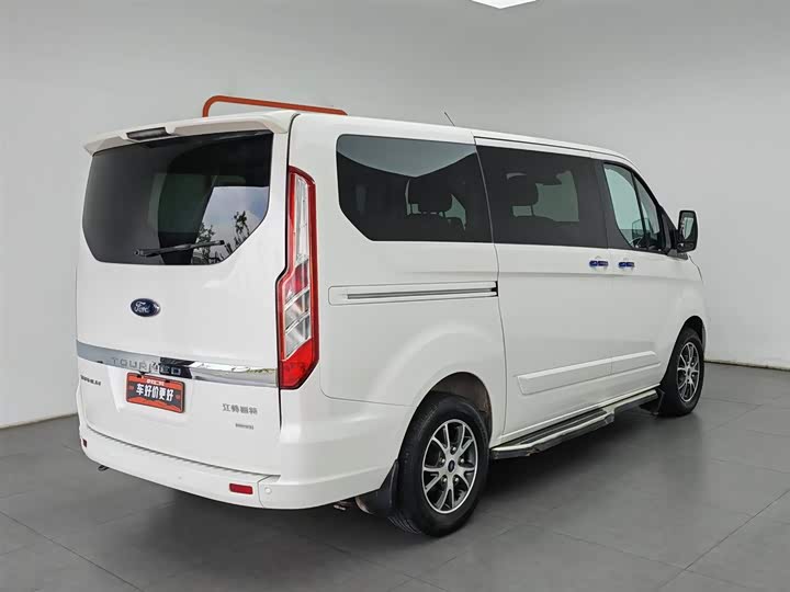 Ford Tourneo — фото 2