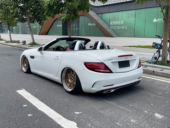 Mercedes-Benz SLC 2018 SLC 300 Sport — фото 12