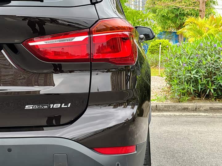 BMW X1 2019 s Drive 18 Li — фото 30
