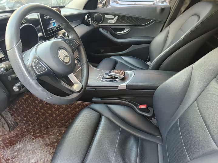 Mercedes-Benz C-Class 2017 C 200 — фото 4