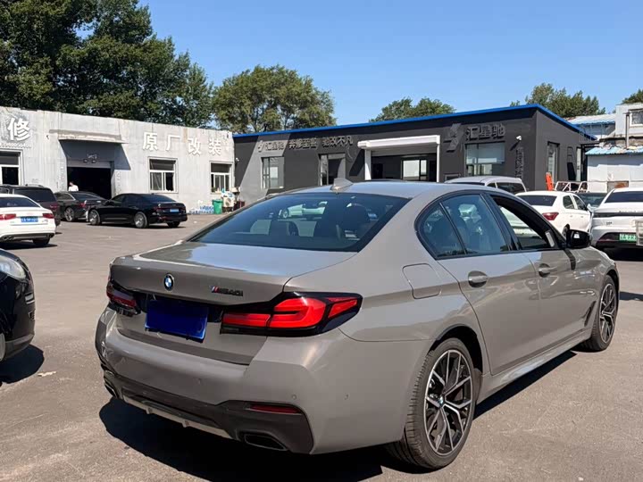 BMW 5 Series 540i M спортпакет — фото 4