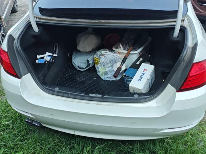 BMW 5 Series 520Li — фото 4