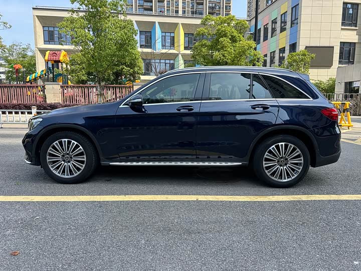 Mercedes-Benz GLC 2017 GLC 260 4 MATIC — фото 10