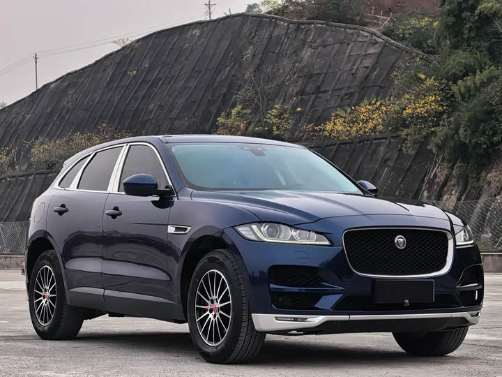 Jaguar F-PACE 2018 2.0 T 4 WD — фото 3