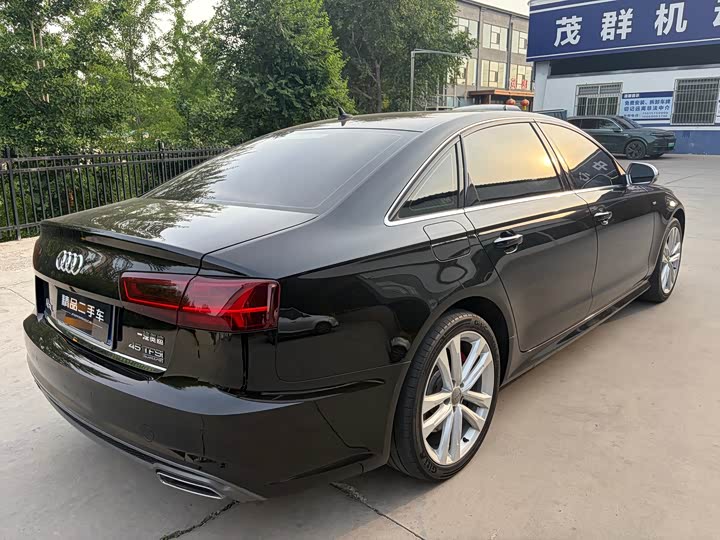 Audi A6L 30 45 TFSI quattro спорт — фото 4