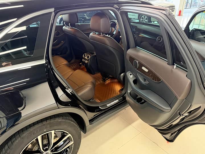 Mercedes-Benz GLC 2021 GLC 260 L 4 MATIC Luxury — фото 8