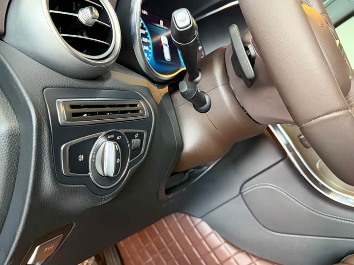 Mercedes-Benz GLC 2021 GLC 260 L 4 MATIC Luxury — фото 13