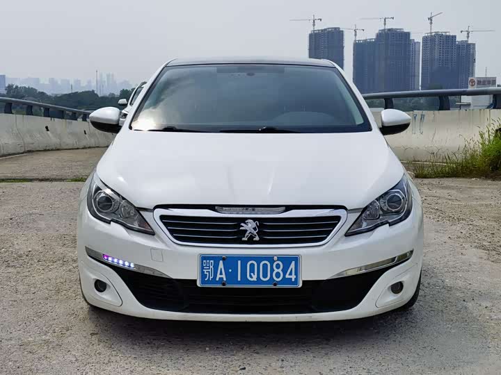 Peugeot 308 S 2015 1.6 T AT — фото 2