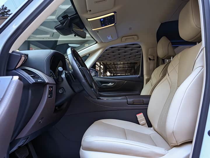 Toyota Vellfire — фото 7