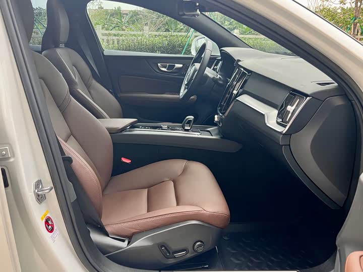 Volvo S60 2022 B 4 — фото 11