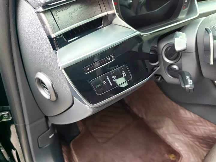 Audi A8 2021 A 8 L 50 TFSI quattro Comfort — фото 18