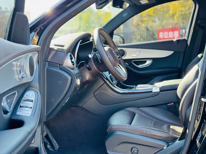 Mercedes-Benz GLC 2022 GLC 260 L 4 MATIC Luxury — фото 4