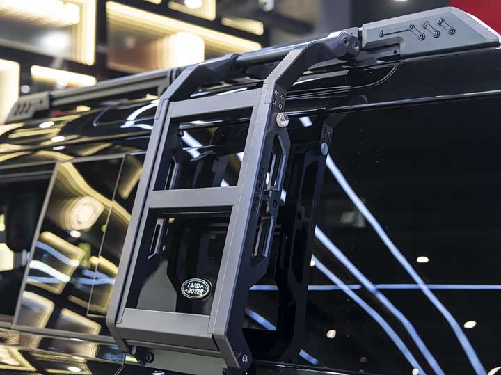 Land Rover Defender — фото 12
