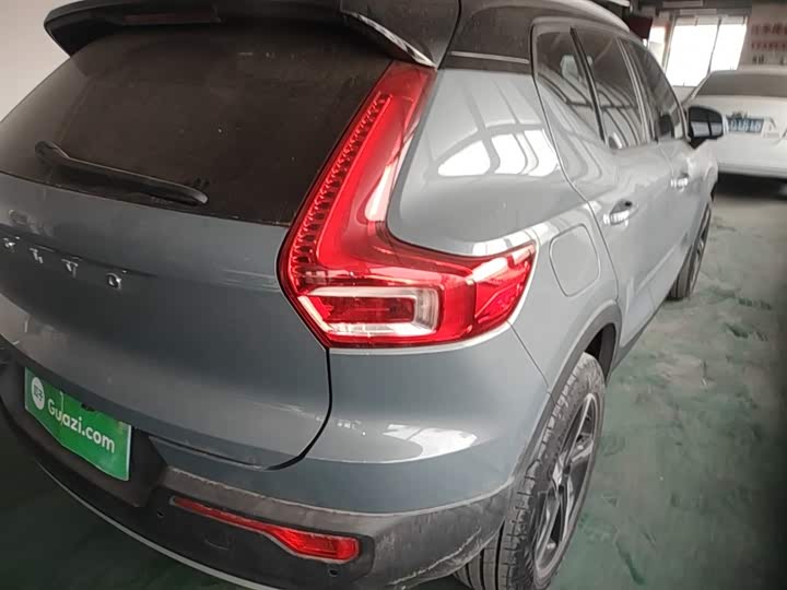 Volvo XC40 2020 T 3 — фото 8