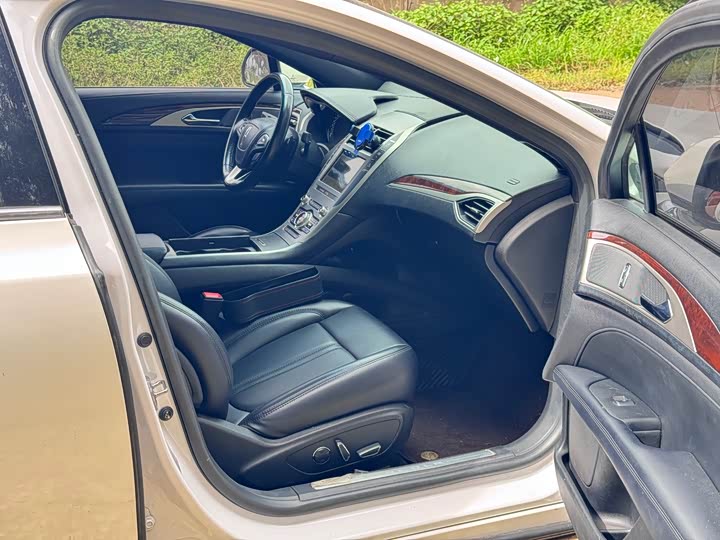Lincoln MKZ 2019 2.0 T VI — фото 11