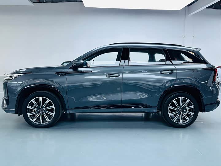 Changan CS75 PLUS 2023 2.0 T ATPremium — фото 12