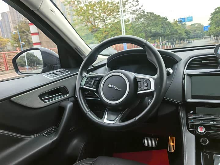 Jaguar F-PACE 2020 2.0 T — фото 7