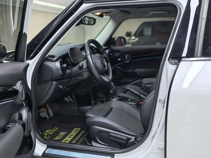 MINI Hatch — фото 10