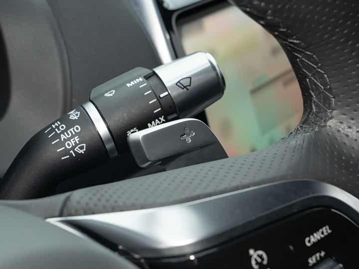 Jaguar XEL 2020 2.0 T 200 PS R-DYNAMIC S — фото 20