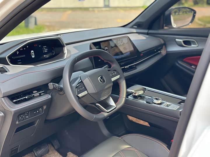 Changan CS55 PLUS 2024 1.5 T DCTPremium — фото 10