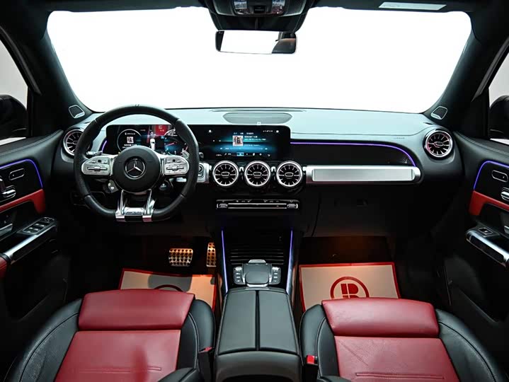 Mercedes-Benz GLB 2023 AMG GLB 35 4 MATIC — фото 13