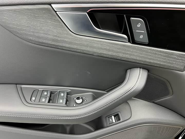 Audi A4L 2023 40 TFSI Bang&Olufsen — фото 3