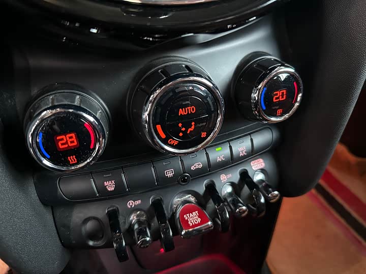 MINI Hatch — фото 12