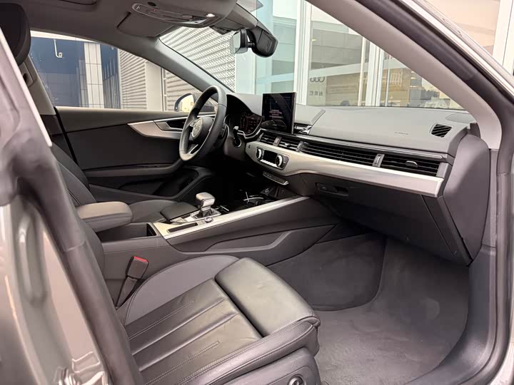 Audi A5 2024 Sportback 40 TFSI — фото 13