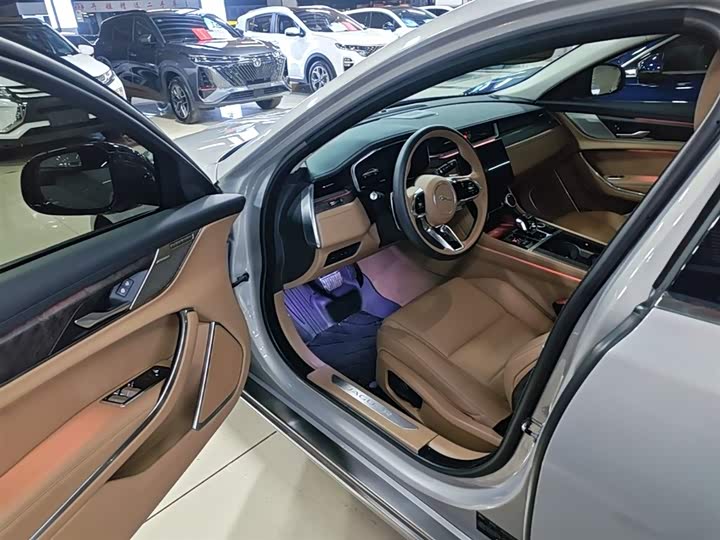 Jaguar XFL 2024 2.0 T P 250 2 WD — фото 16