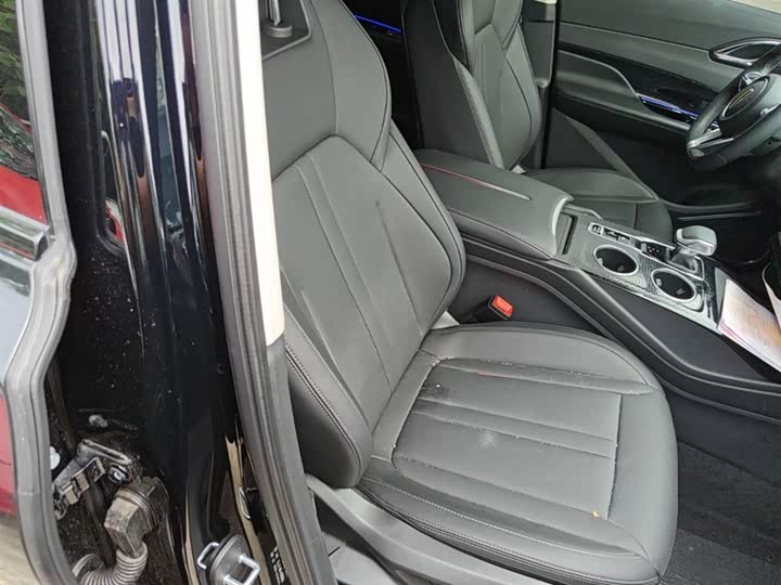Hongqi HS3 PHEV 2024 115km — фото 25