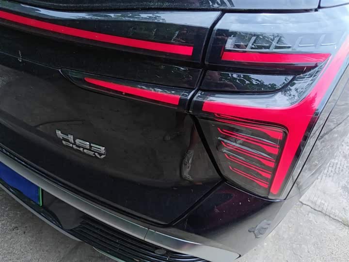 Hongqi HS3 PHEV 2024 115km — фото 8